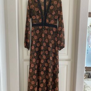 Vici Maxi dress- size small